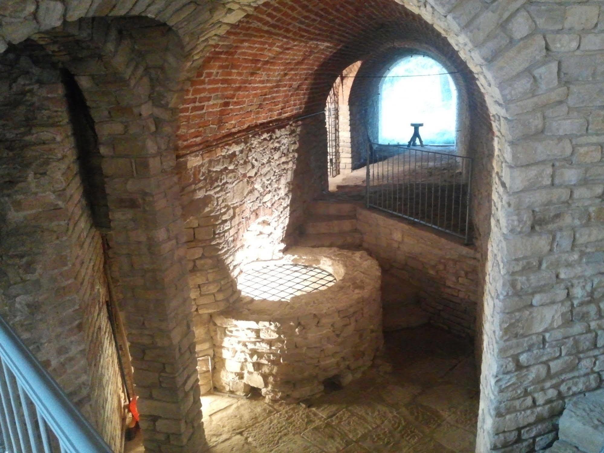 Il Castello Di Bubbio Hotel Buitenkant foto